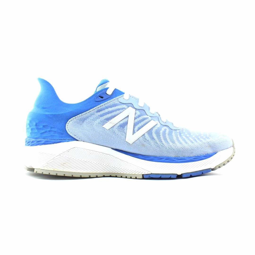 NEW BALANCE FRESH FOAM 860 V11 retro New Balance shoe shots