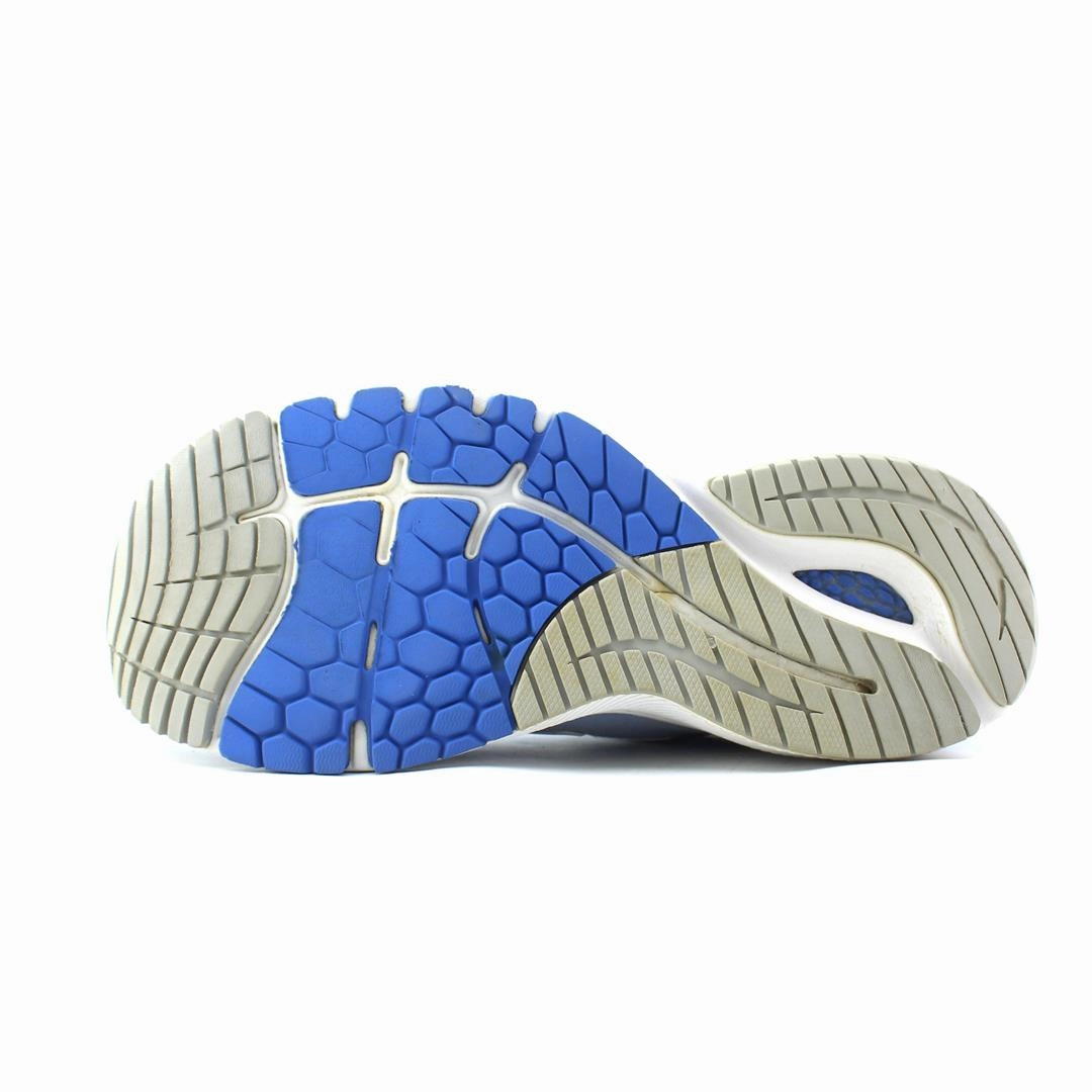 NEW BALANCE FRESH FOAM 860 V11 retro New Balance shoe shots