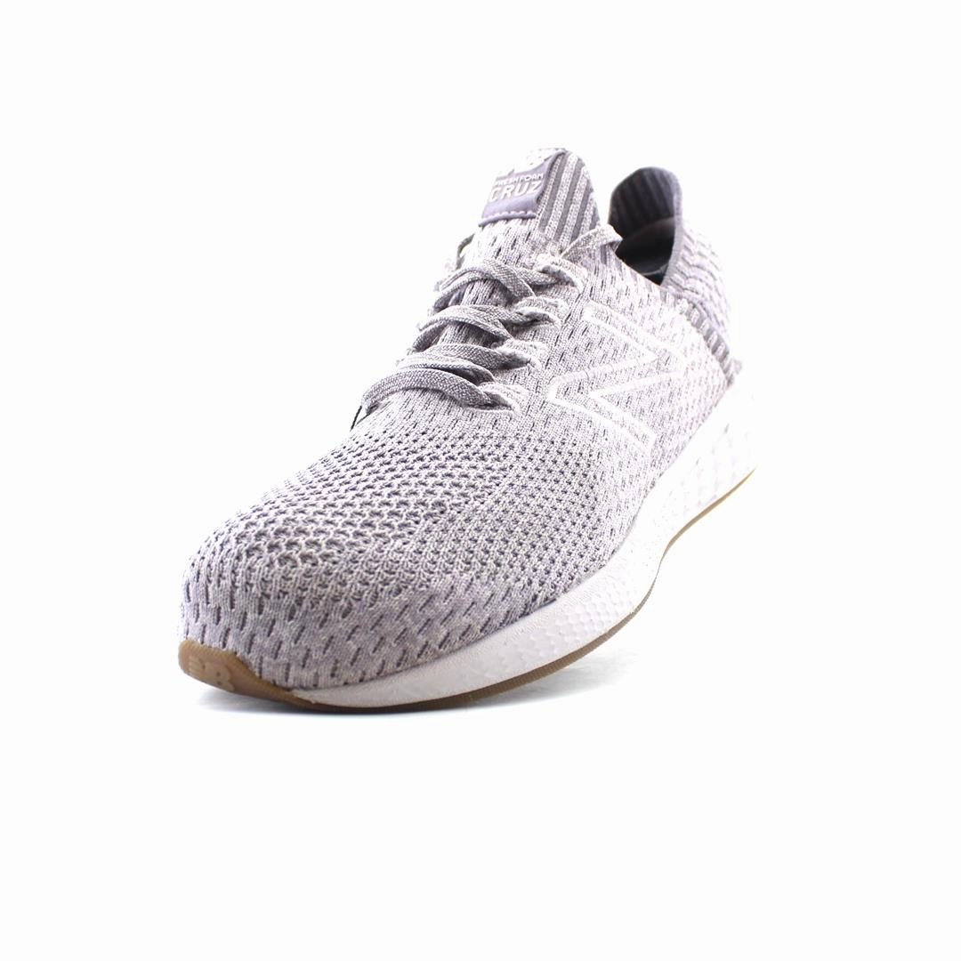 NEW BALANCE FRESH FOAM CRUZ V2 retro New Balance shoe shots