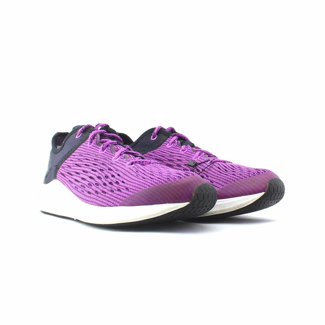 NEW BALANCE FRESH FOAM FAST V2 retro New Balance shoe shots