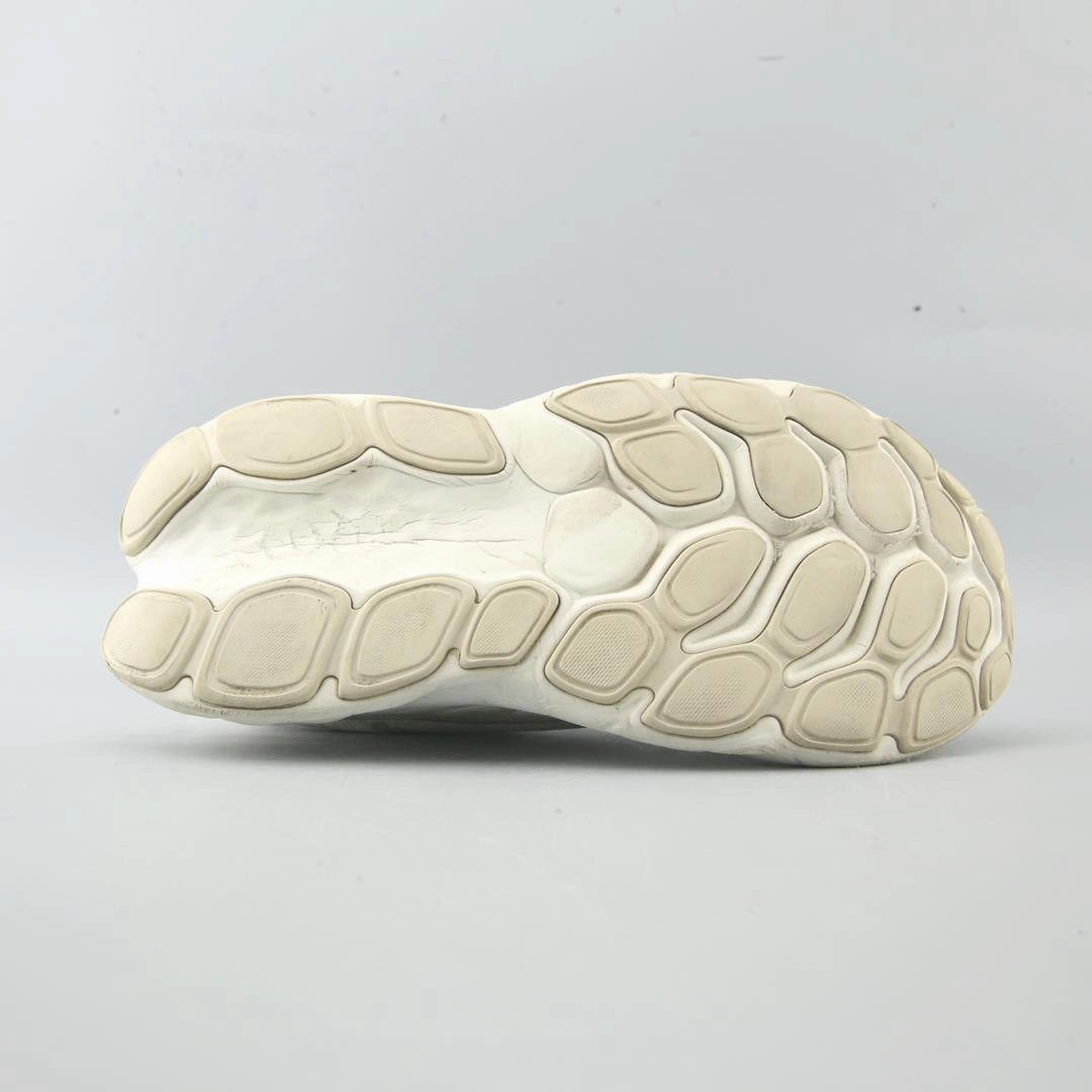 NEW BALANCE FRESH FOAM MORE V4 stylish New Balance designs