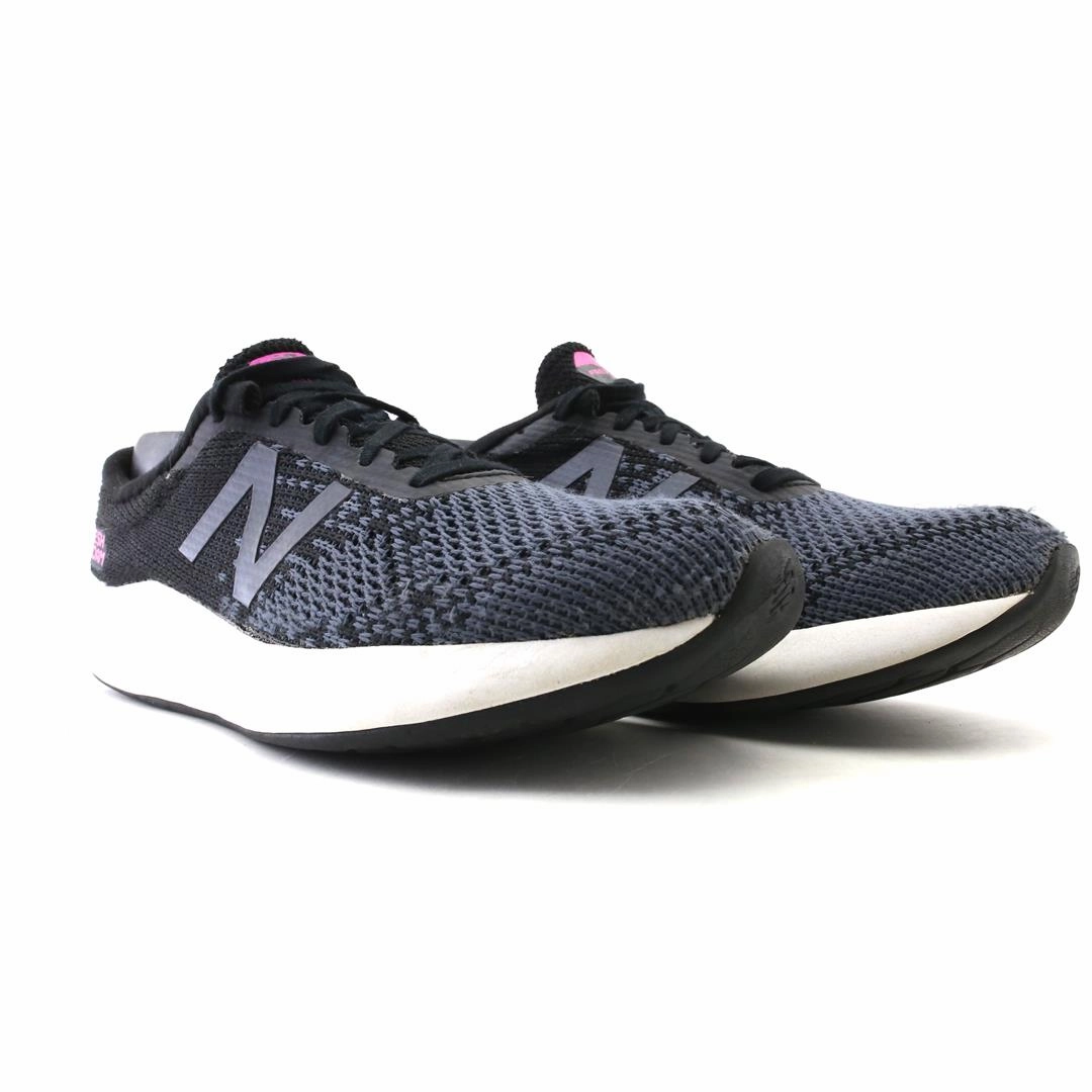 NEW BALANCE FRESH FOAM RISE V2 retro New Balance shoe shots