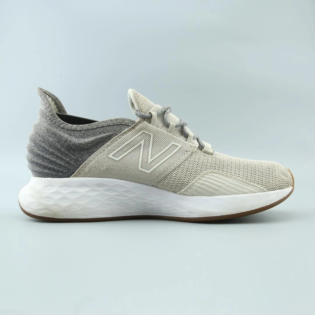 NEW BALANCE FRESH FOAM ROAV V1 stylish New Balance designs