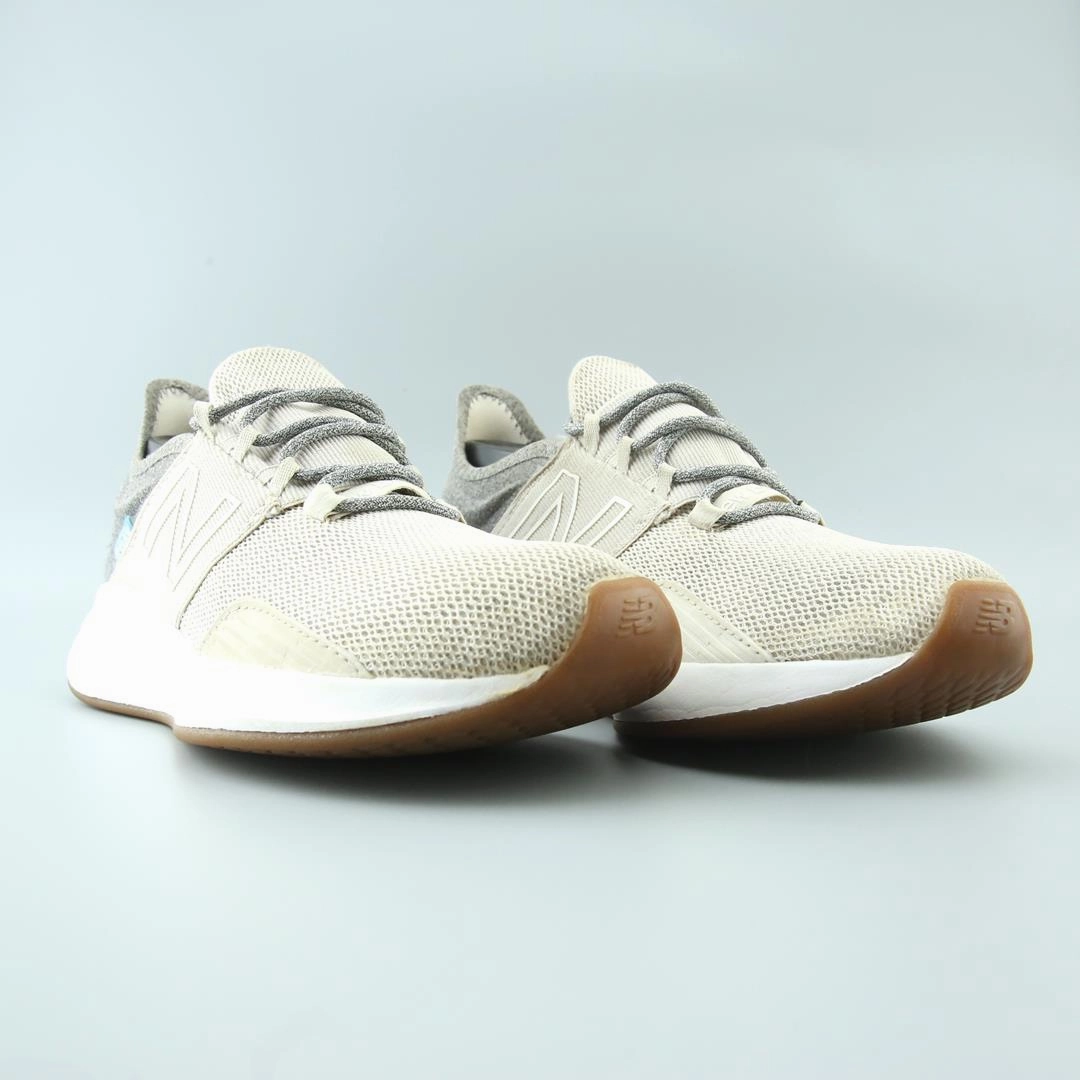 NEW BALANCE FRESH FOAM ROAV V1 stylish New Balance designs