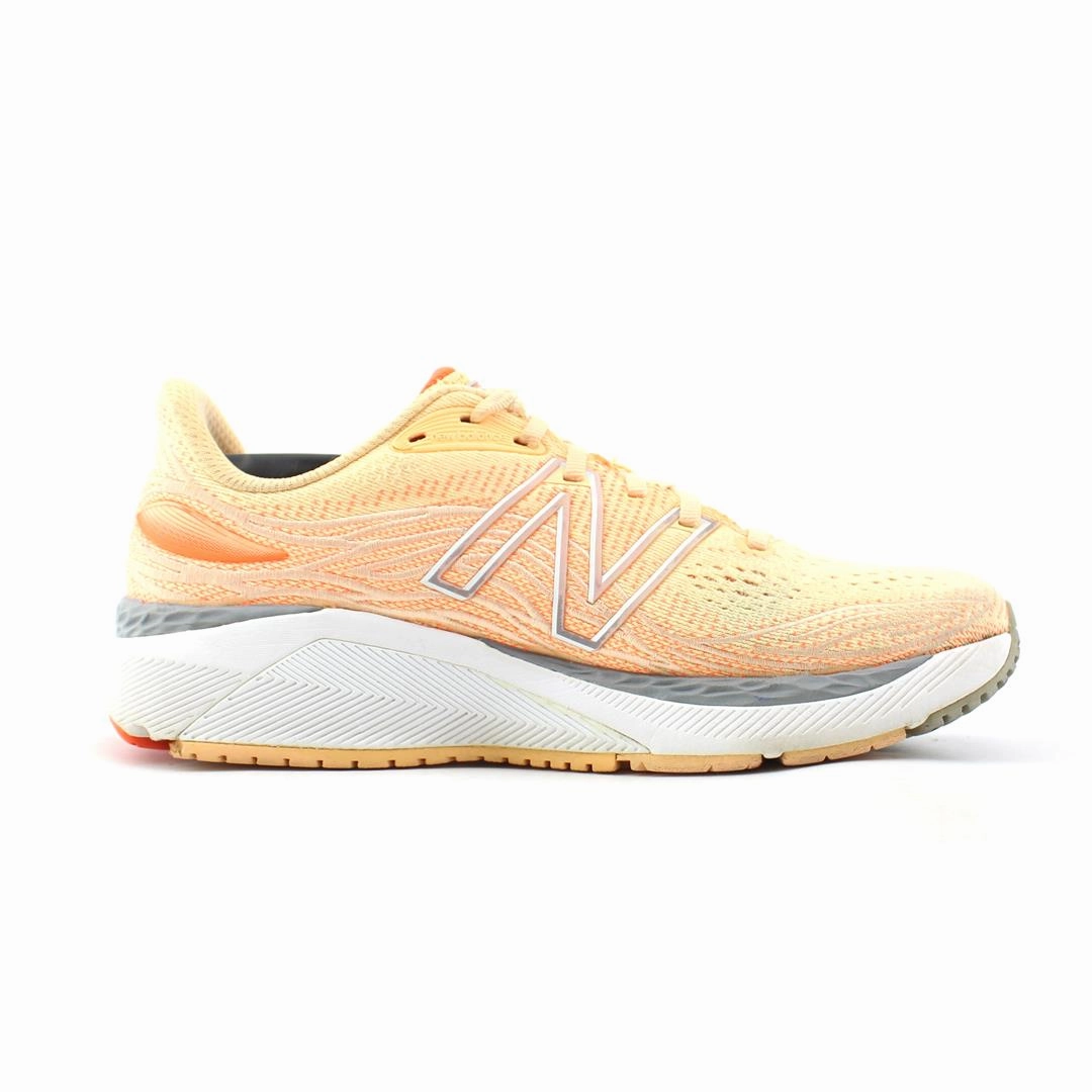NEW BALANCE FRESH FOAM X 860 V12 retro New Balance shoe shots