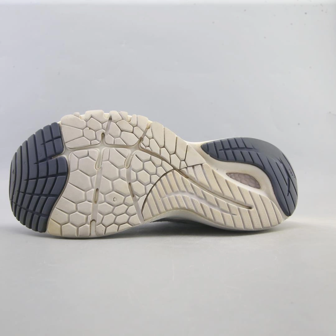 NEW BALANCE FRESH FOAM X 860V12 retro New Balance shoe shots