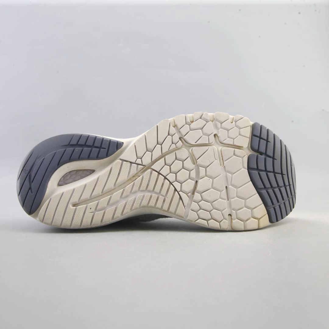 NEW BALANCE FRESH FOAM X 860V12 retro New Balance shoe shots