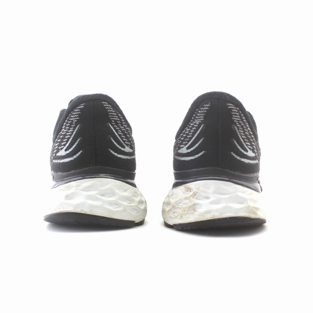 NEW BALANCE FRESH FOAM X 880 V11 retro New Balance shoe shots