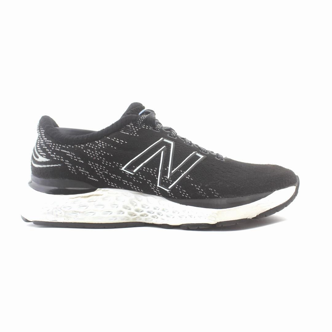 NEW BALANCE FRESH FOAM X 880 V11 retro New Balance shoe shots