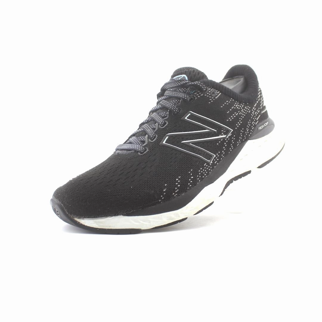 NEW BALANCE FRESH FOAM X 880 V11 retro New Balance shoe shots