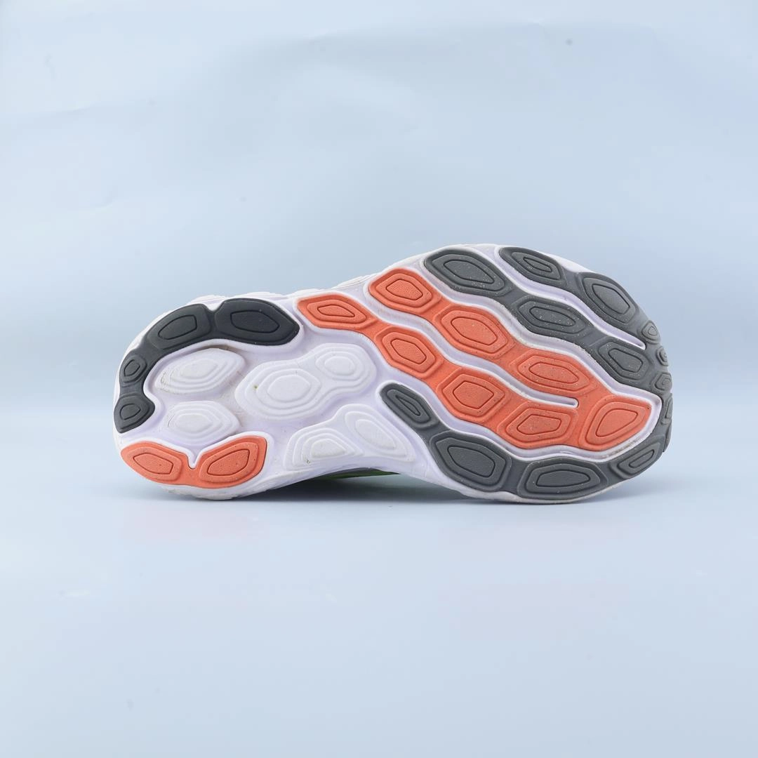 NEW BALANCE FRESH FOAM X 880 V14 New Balance trainer visuals