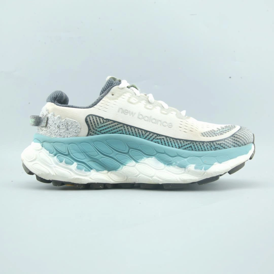 NEW BALANCE FRESH FOAM X MORE TRAIL V3 New Balance trainer visuals