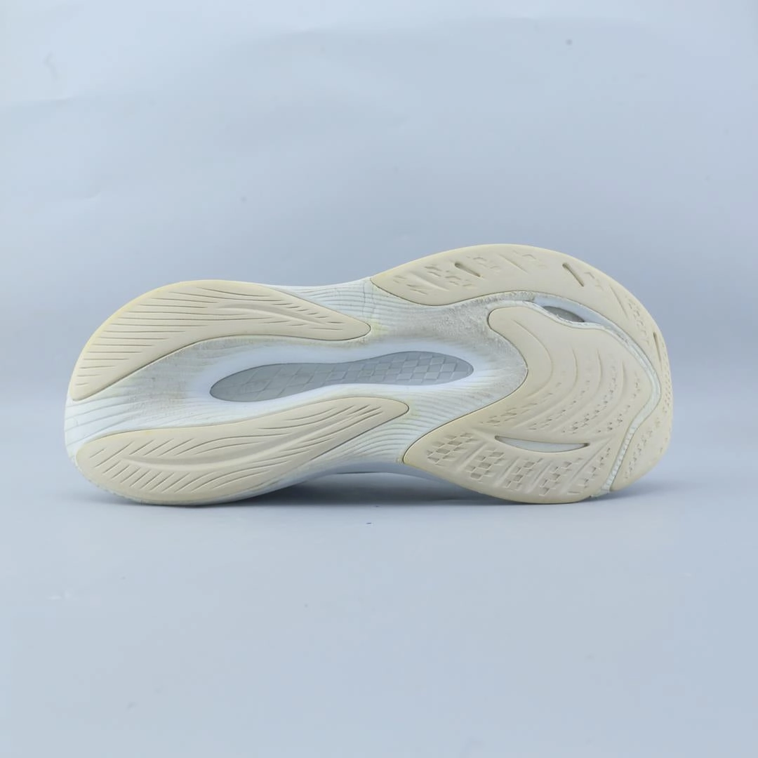 NEW BALANCE FUELCELL PROPEL V4 stylish New Balance designs