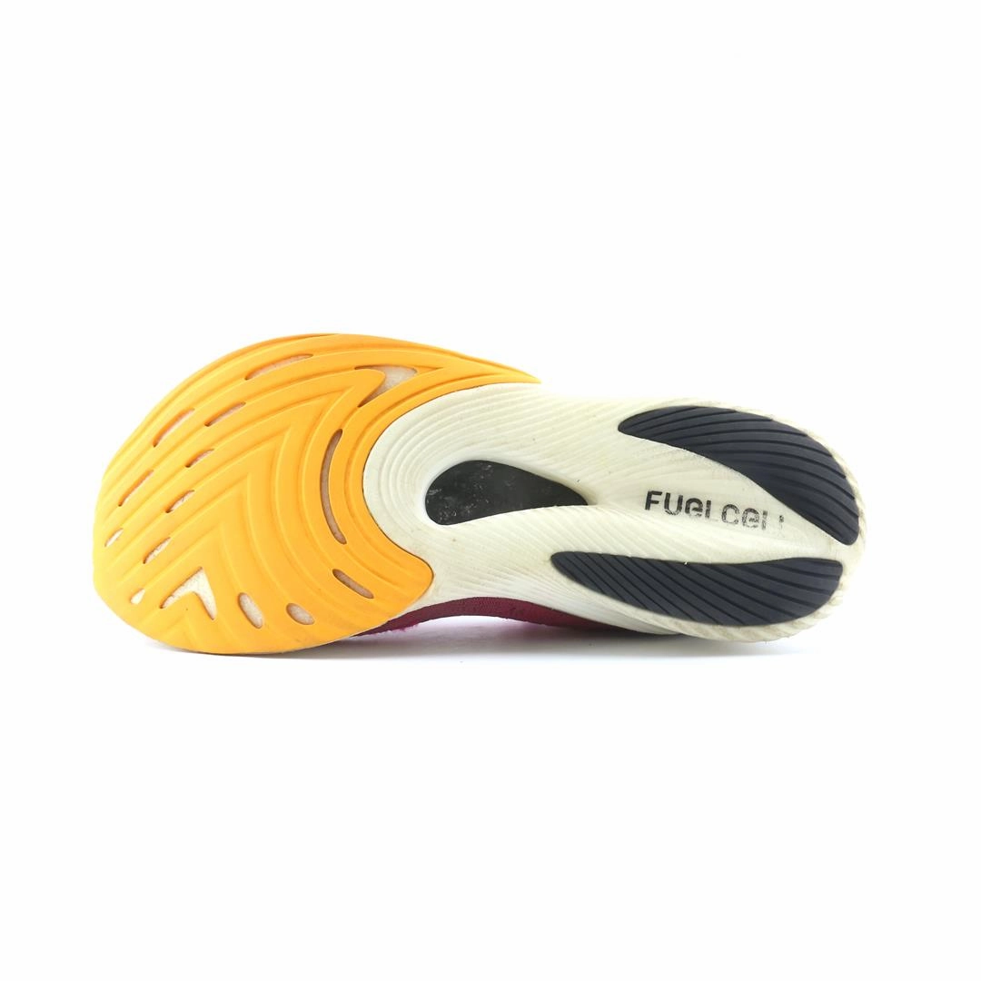 NEW BALANCE FUELCELL RC ELITE V2 stylish New Balance designs