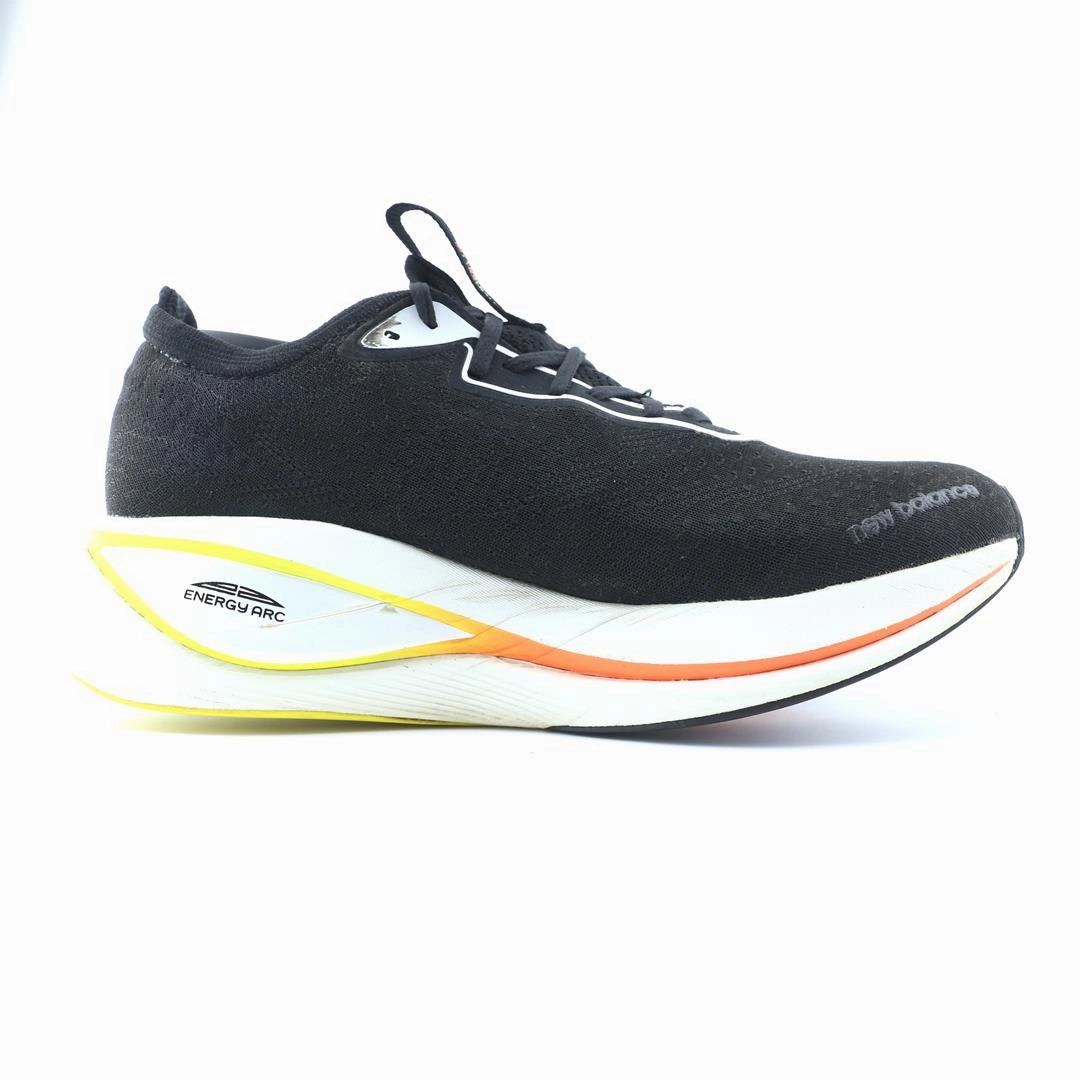 NEW BALANCE FUELCELL SUPERCOMP TRAINER V2 stylish New Balance designs