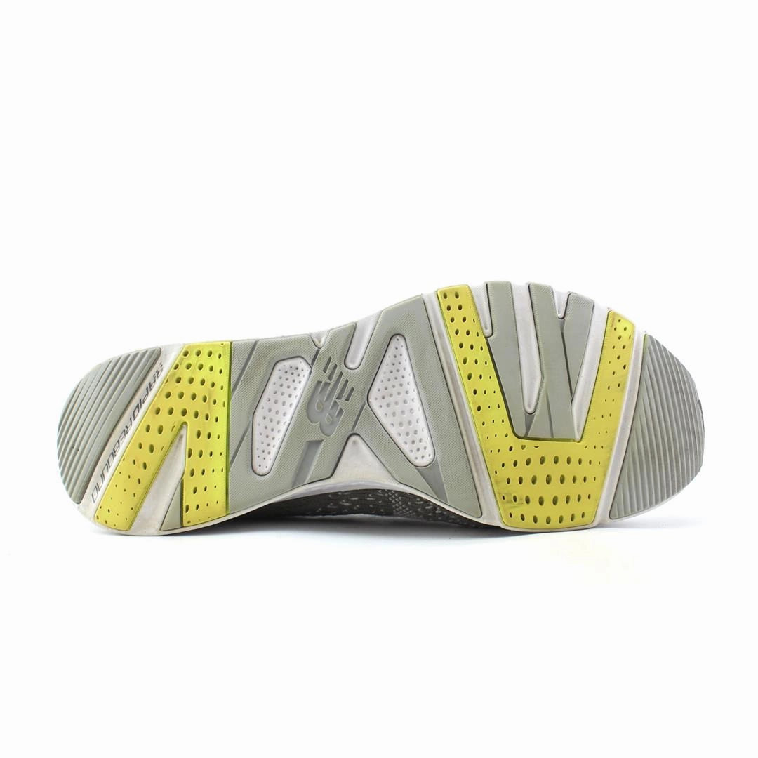 NEW BALANCE FUELCORE AGILITY V2 retro New Balance shoe shots