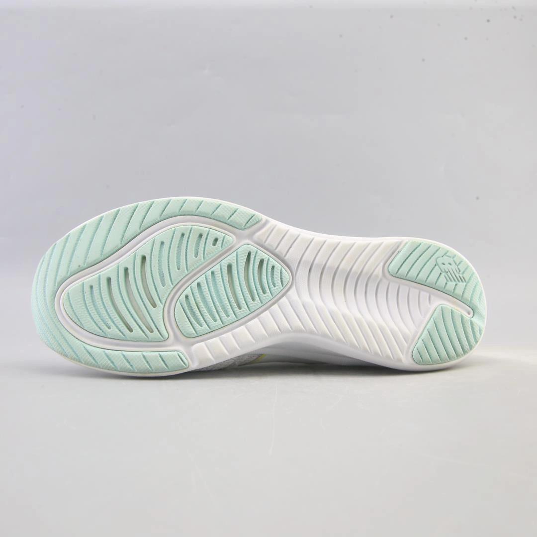 NEW BALANCE  FUELCORE NERGIZE  V1 retro New Balance shoe shots