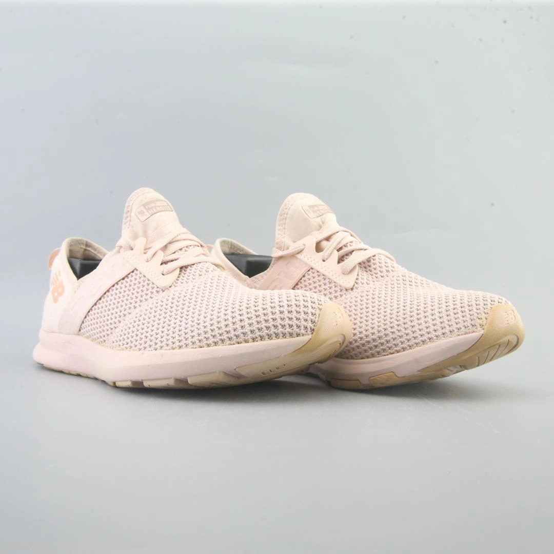 NEW BALANCE FUELCORE NERGIZE V1 retro New Balance shoe shots
