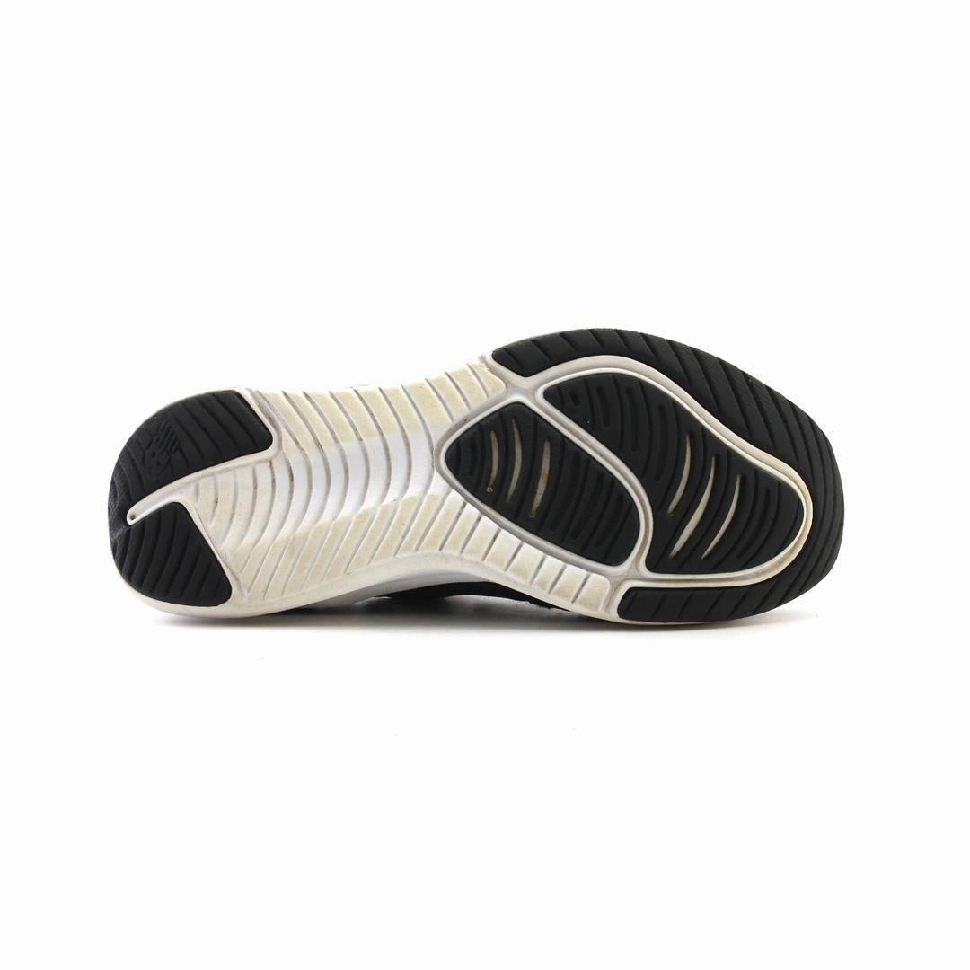 NEW BALANCE  FUELCORE NERGIZE  V1 retro New Balance shoe shots