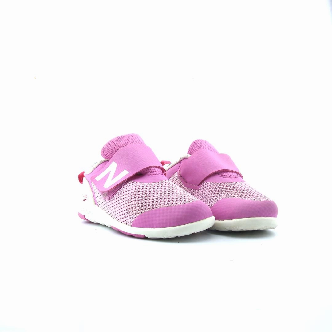 NEW BALANCE LO223 New Balance casual shoe looks