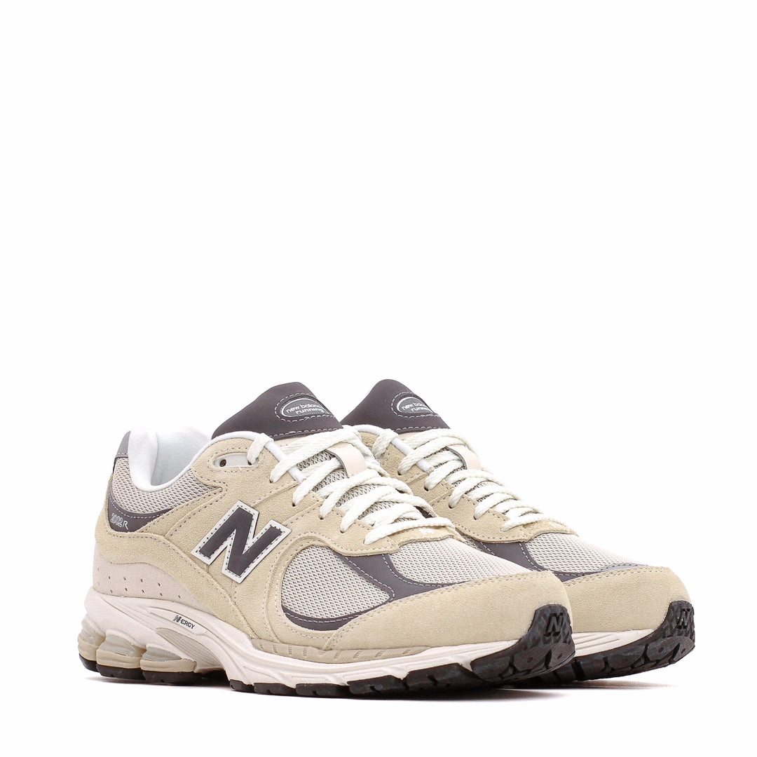 New Balance Men 2002R Sandstone M2002RFA classic New Balance pictures