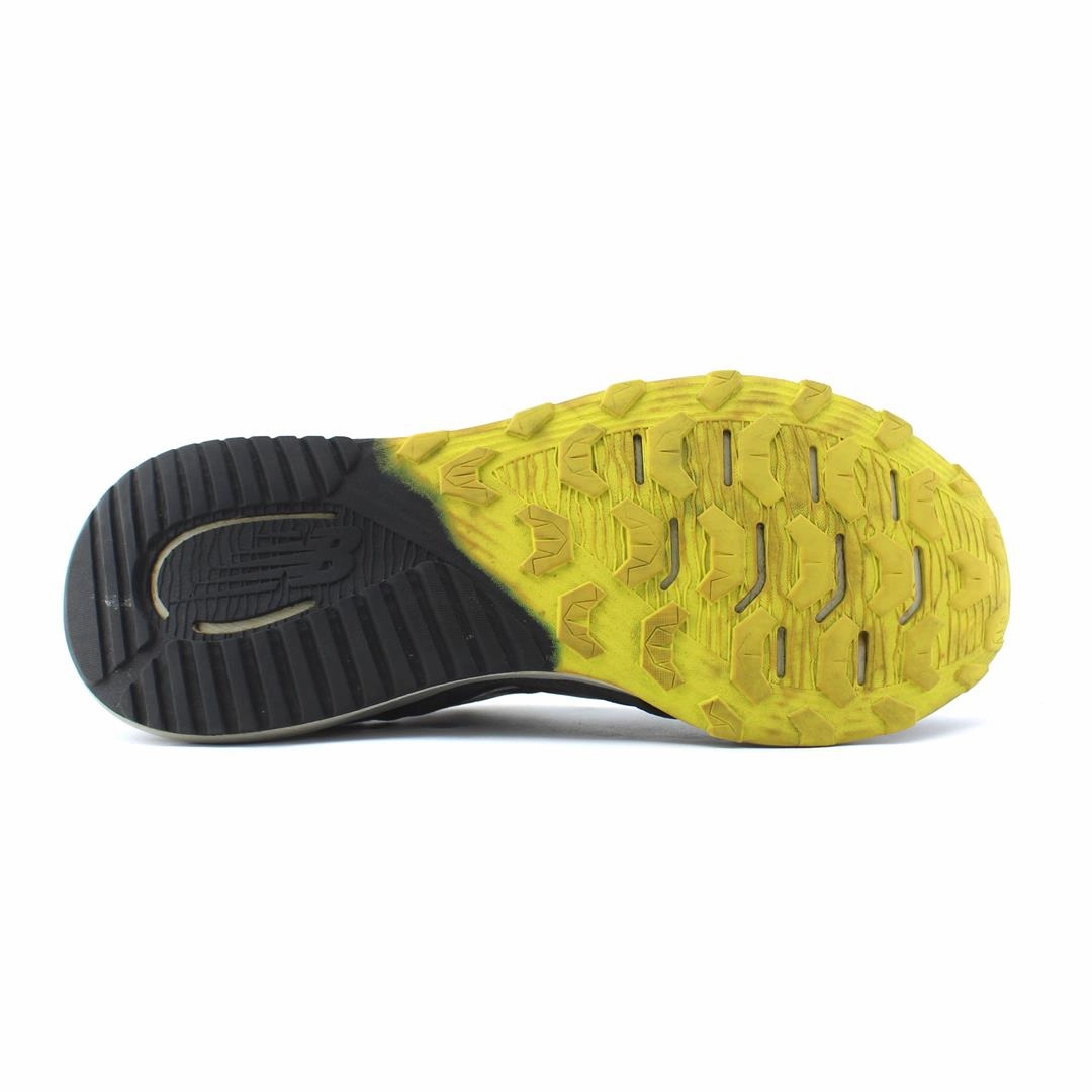 NEW BALANCE TRAIL NITREL V4 retro New Balance shoe shots