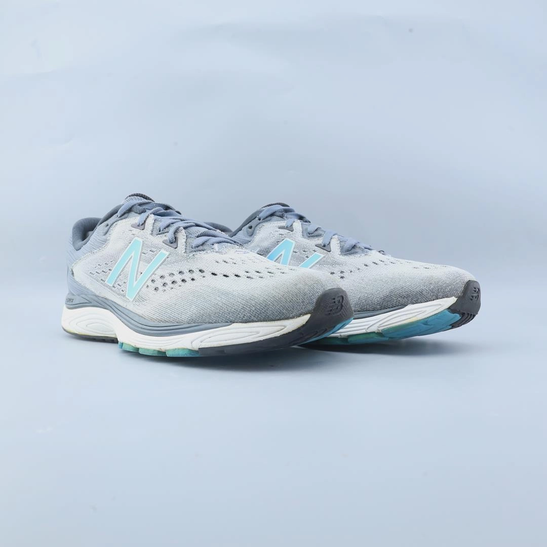 NEW BALANCE VAYGO V3 stylish New Balance designs