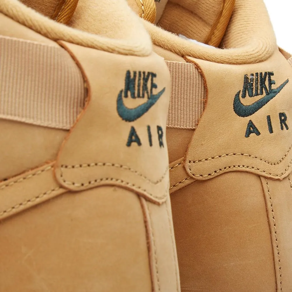 NIKE AIR FORCE 1 HIGH '07 LV8 Flax & Outdoor Green Nike Air Force 1 low-top sneakers