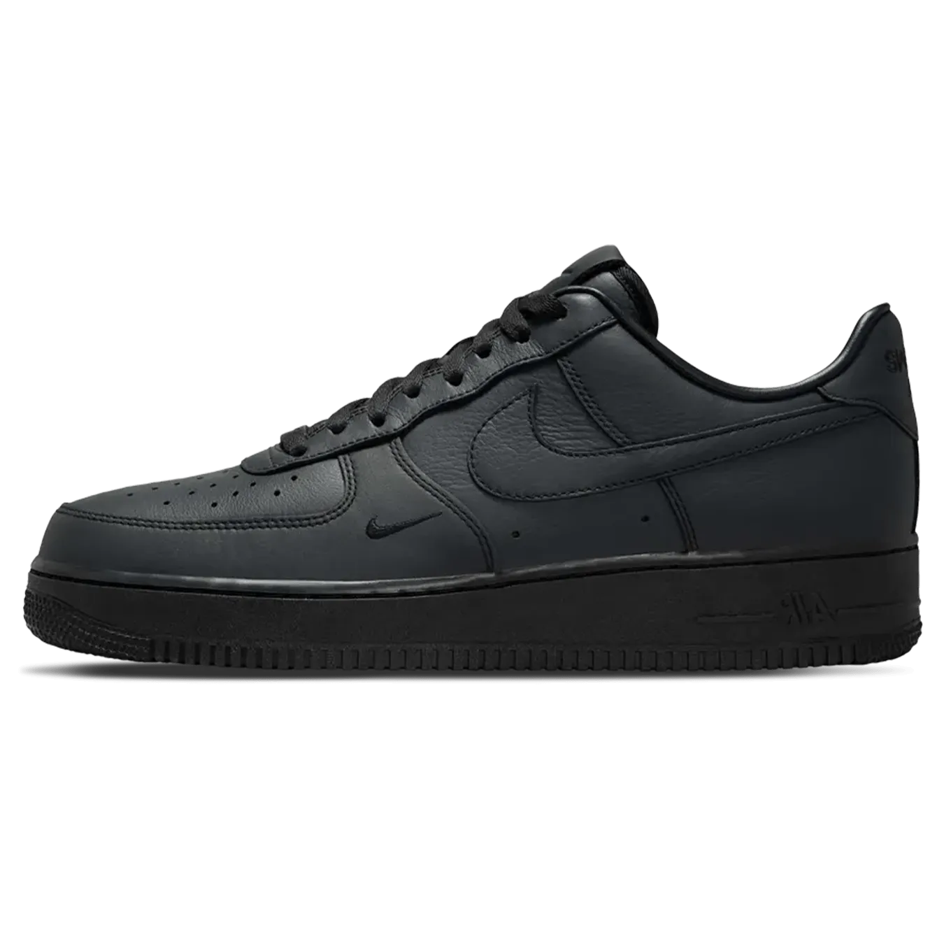 Nike Air Force 1 Low 'Smoke and Mirrors Pack - Triple Triple Black' Nike Air Force 1 timeless sneakers for any outfit