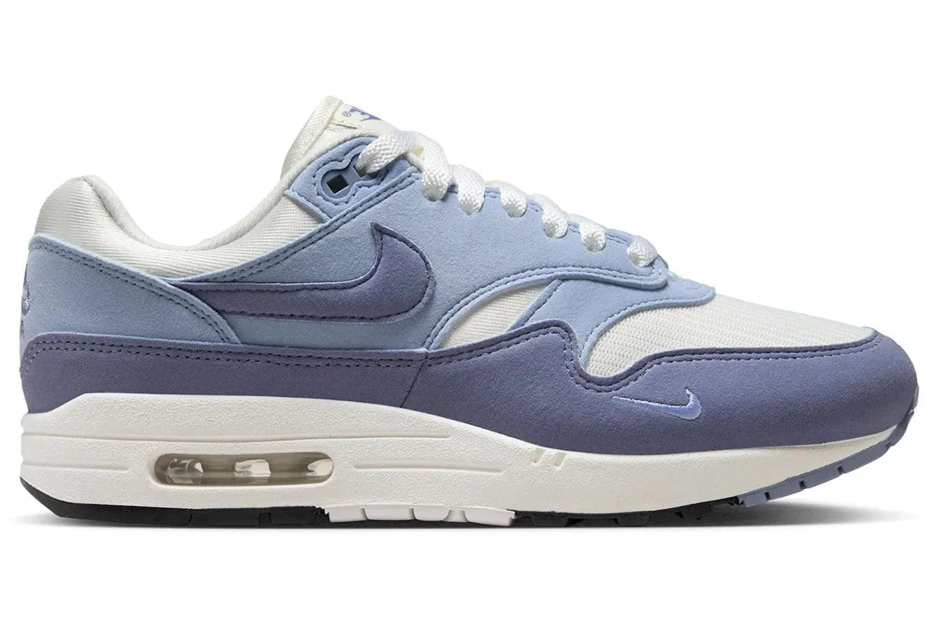 Nike Air Max 1 '87 Light Armory Blue Ashen Slate Nike Air Max casual shoes with visible air tech