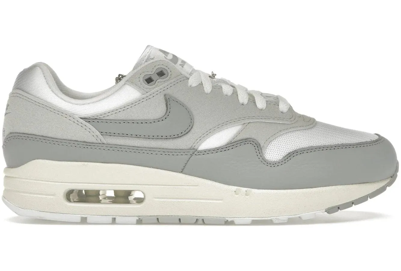 Nike Air Max 1 '87 Pure Platinum Nike Air Max casual shoes with visible air tech