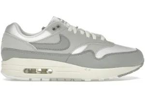 Nike Air Max 1 '87 Pure Platinum Nike Air Max casual shoes with visible air tech