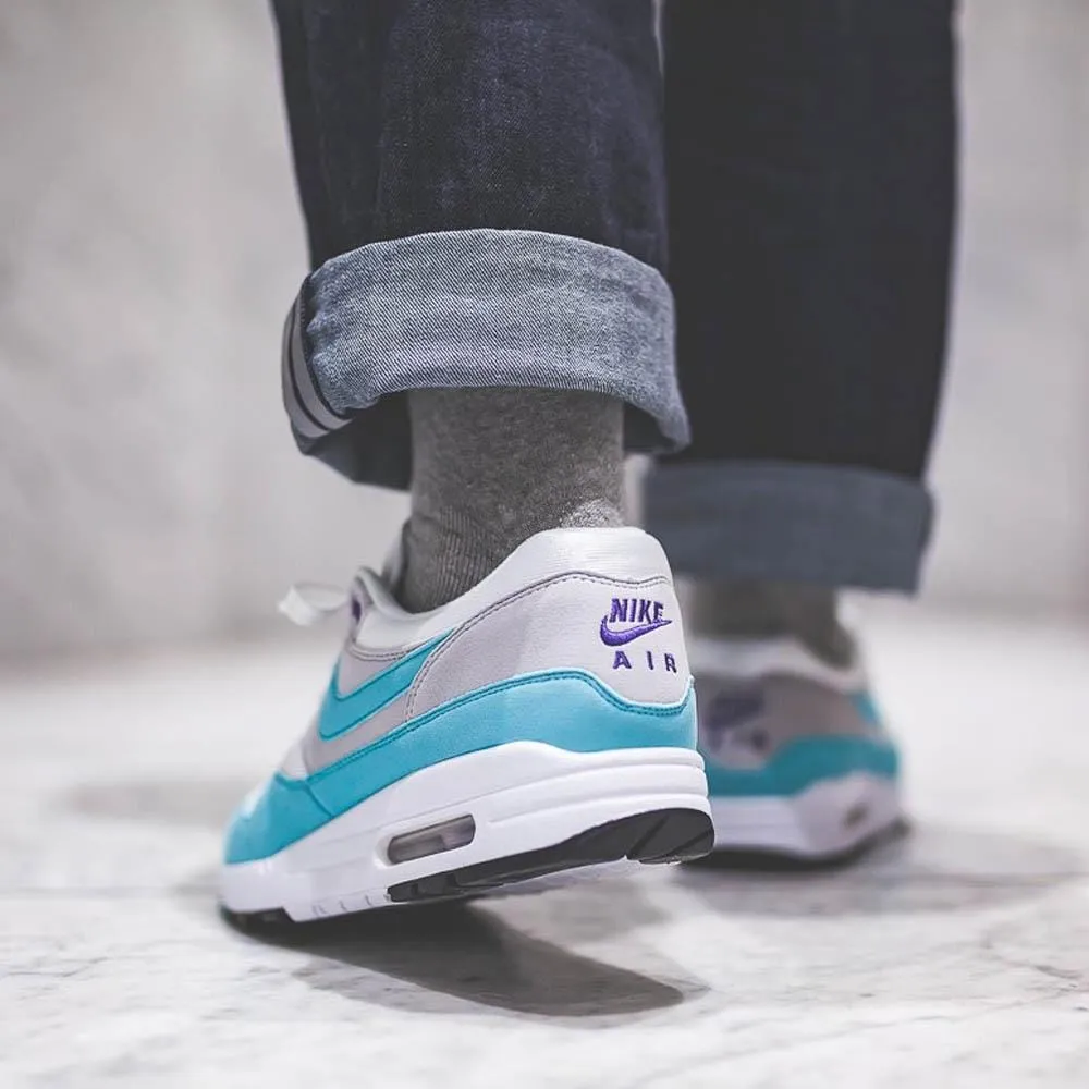 Nike Air Max 1 Anniversary Aqua Nike Air Max cushioned sneakers
