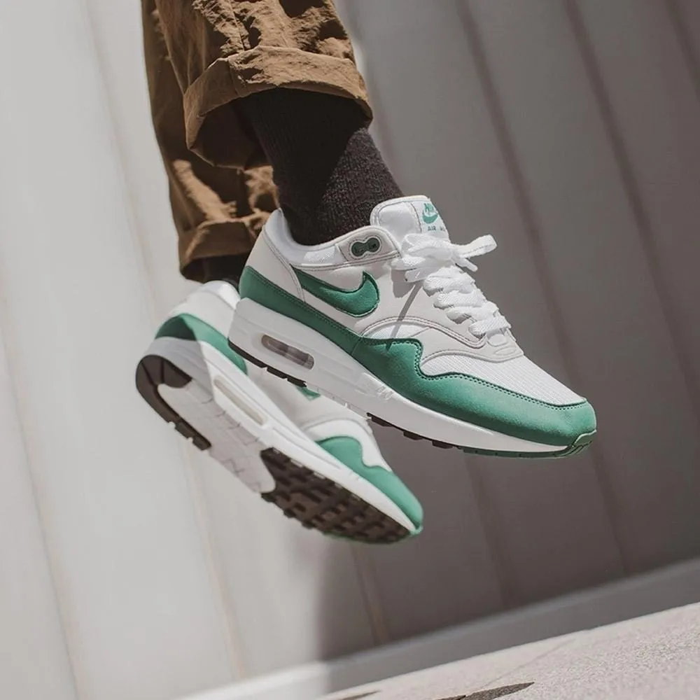 Nike Air Max 1 Anniversary 'Hunter Green' Nike Air Max running sneakers