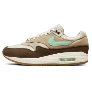 Nike Air Max 1 Retro 'Crepe Hemp' 2022 Nike Air Max lifestyle sneakers with sport details