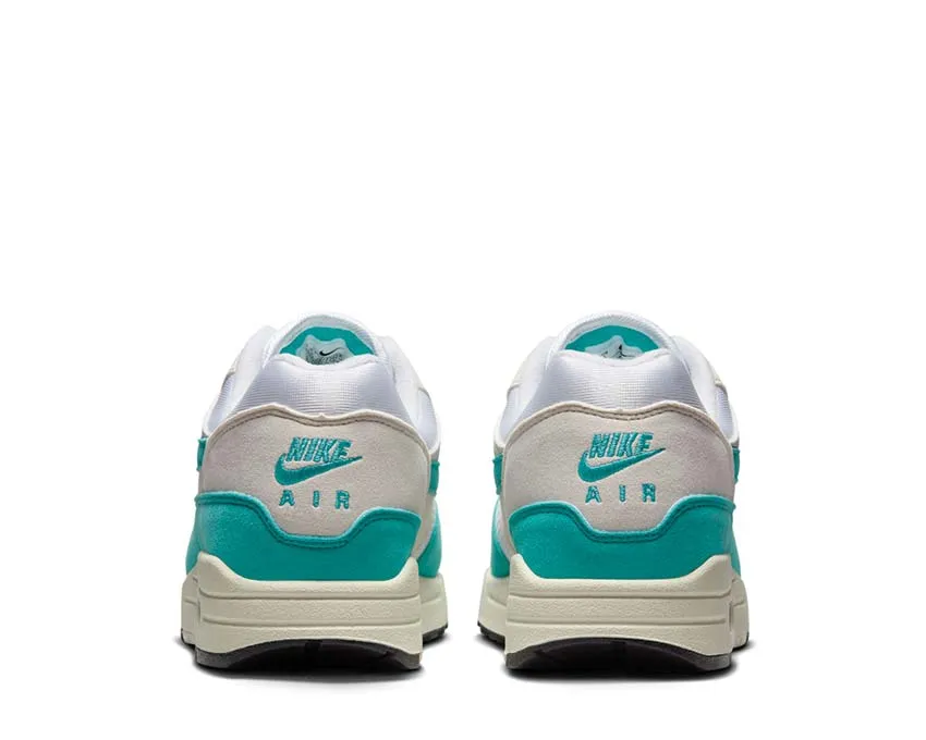 Nike Air Max 1 W Nike retro-inspired sneakers