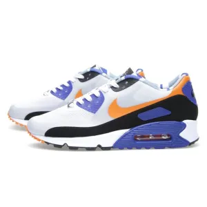 Nike Air Max 90 London QS Nike Air Max sneakers with air cushioning design