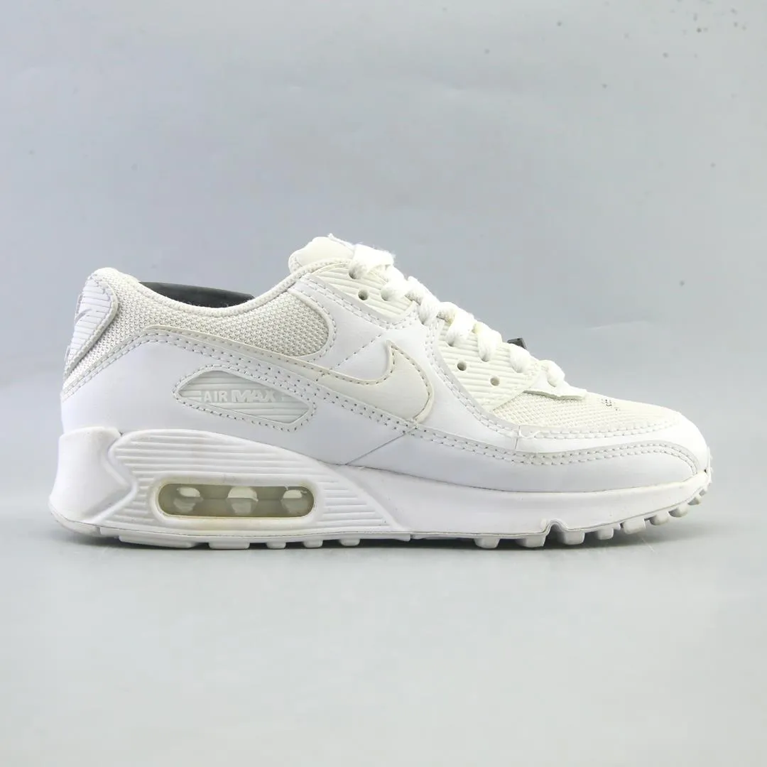 NIKE AIR MAX 90 Nike lifestyle footwear visuals