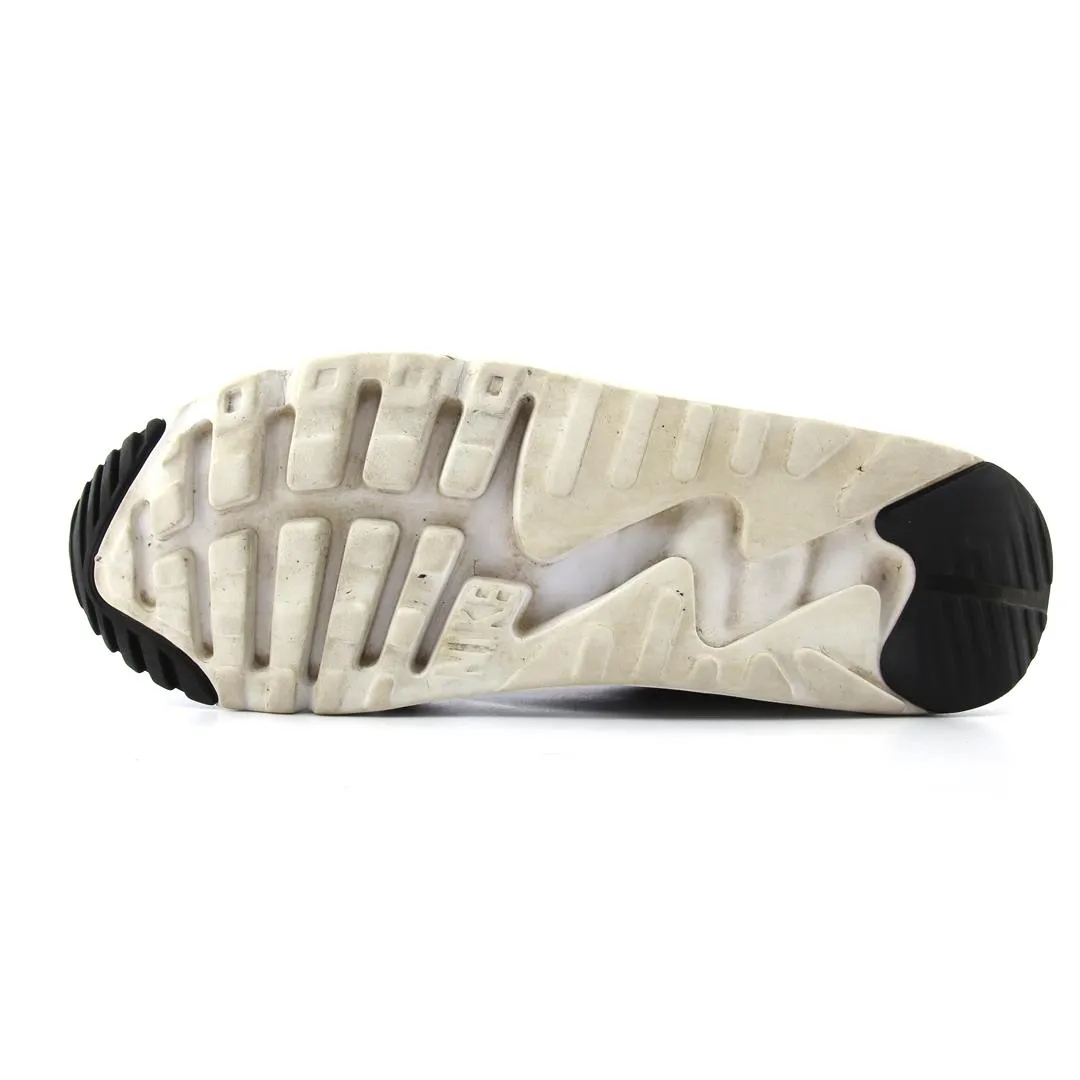 NIKE AIR MAX 90 ULTRA ESSENTIAL classic Nike shoe photos