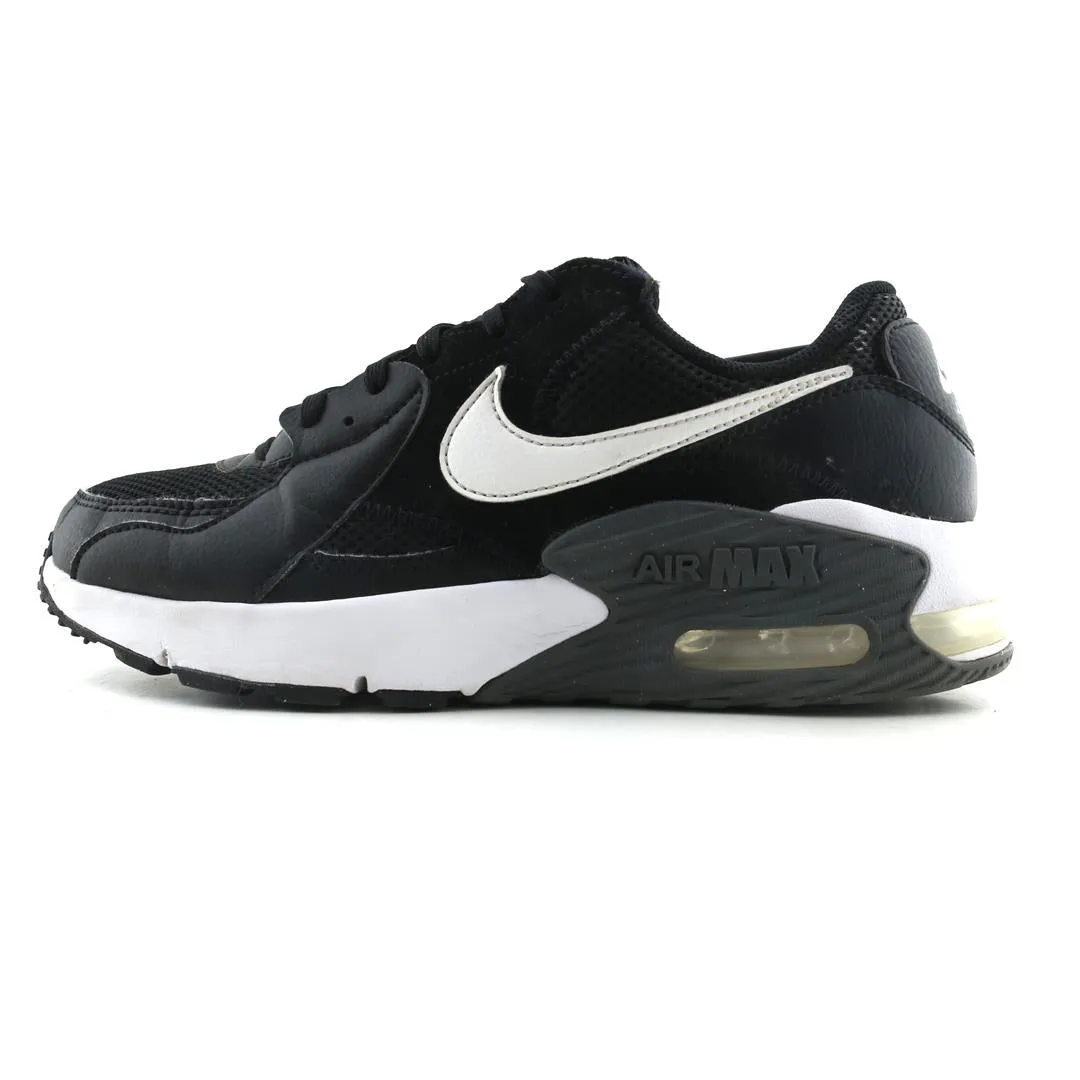 NIKE AIR MAX EXCEE Nike classic retro sneaker looks