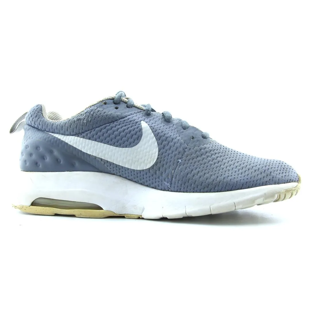 NIKE AIR MAX MOTION LW classic Nike shoe photos