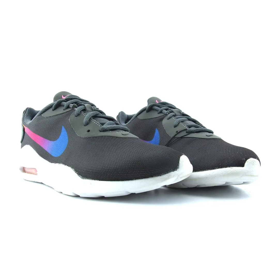 NIKE AIR MAX OKETO classic Nike shoe photos