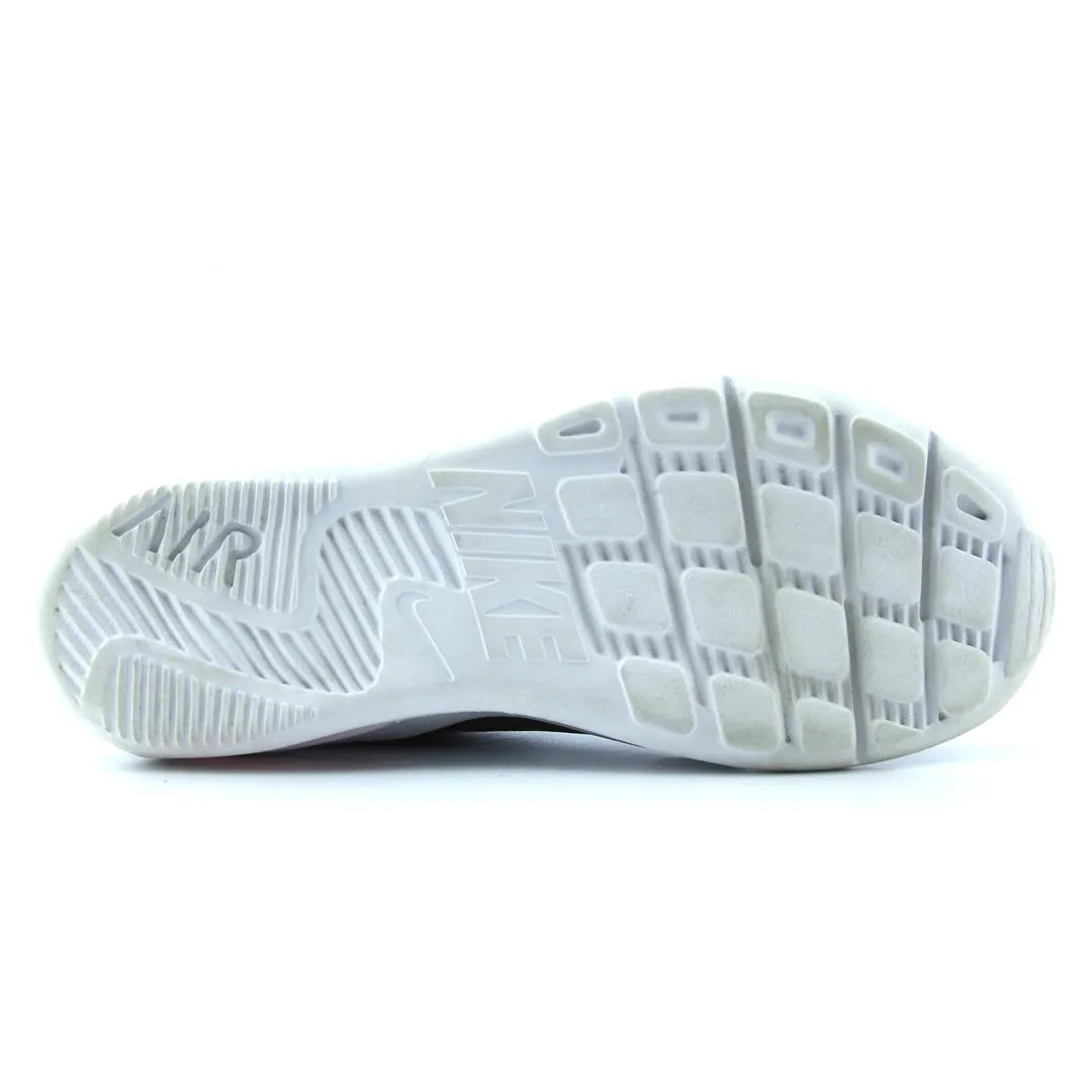 NIKE AIR MAX OKETO classic Nike shoe photos