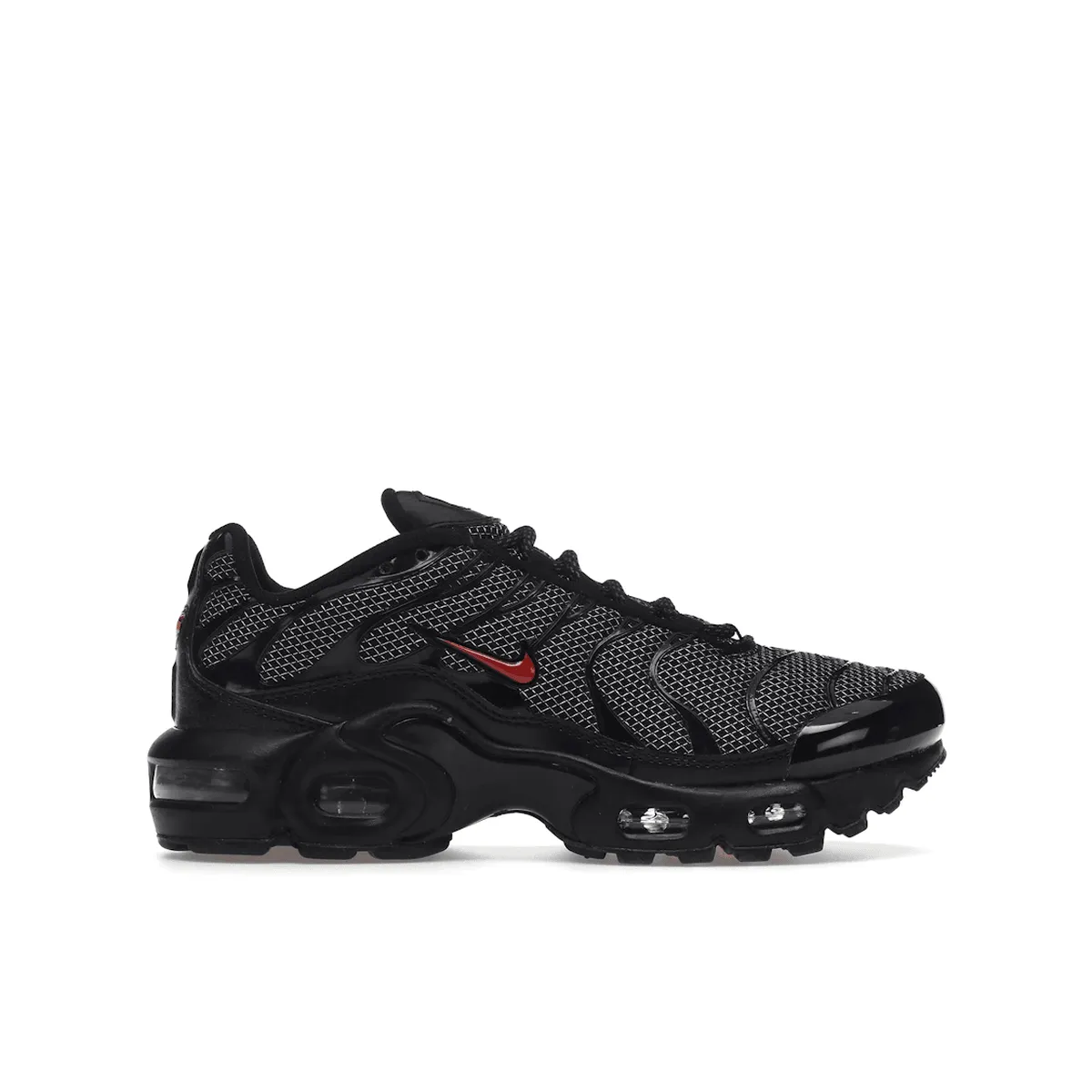 Nike Air Max Plus Black University Red Reflective Silver Nike Air Max casual shoes with visible air tech