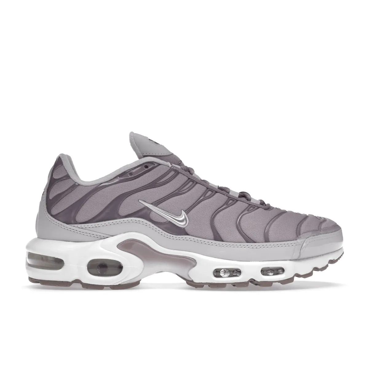Nike Air Max Plus Plum Fog Nike Air Max casual shoes with visible air tech