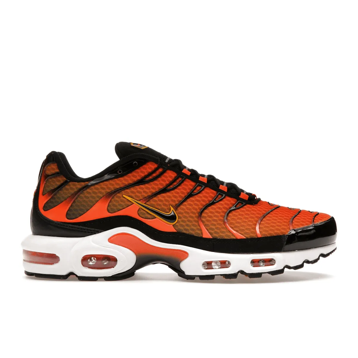 Nike Air Max Plus Safety Orange Black Nike Air Max casual shoes with visible air tech