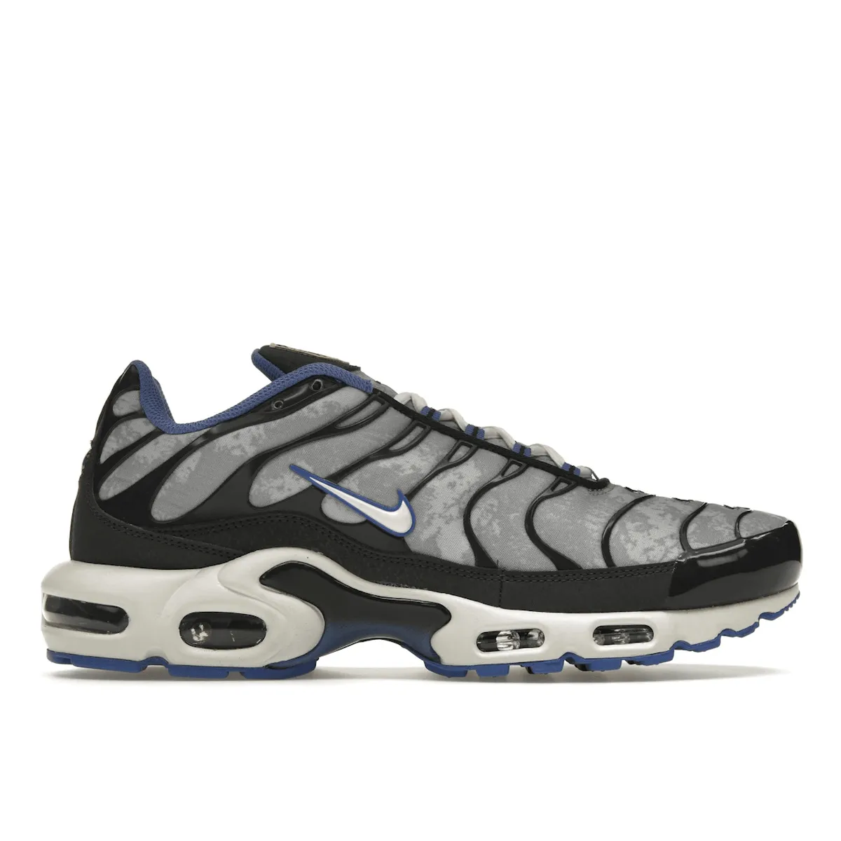 Nike Air Max Plus Social FC Nike Air Max casual shoes with visible air tech