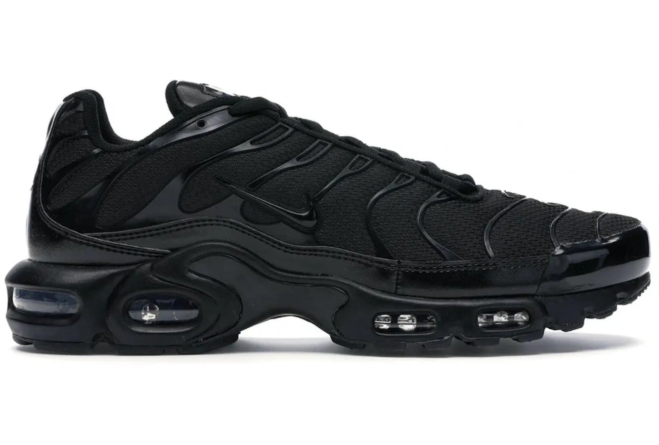 Nike Air Max Plus Triple Black Nike Air Max casual shoes with visible air tech