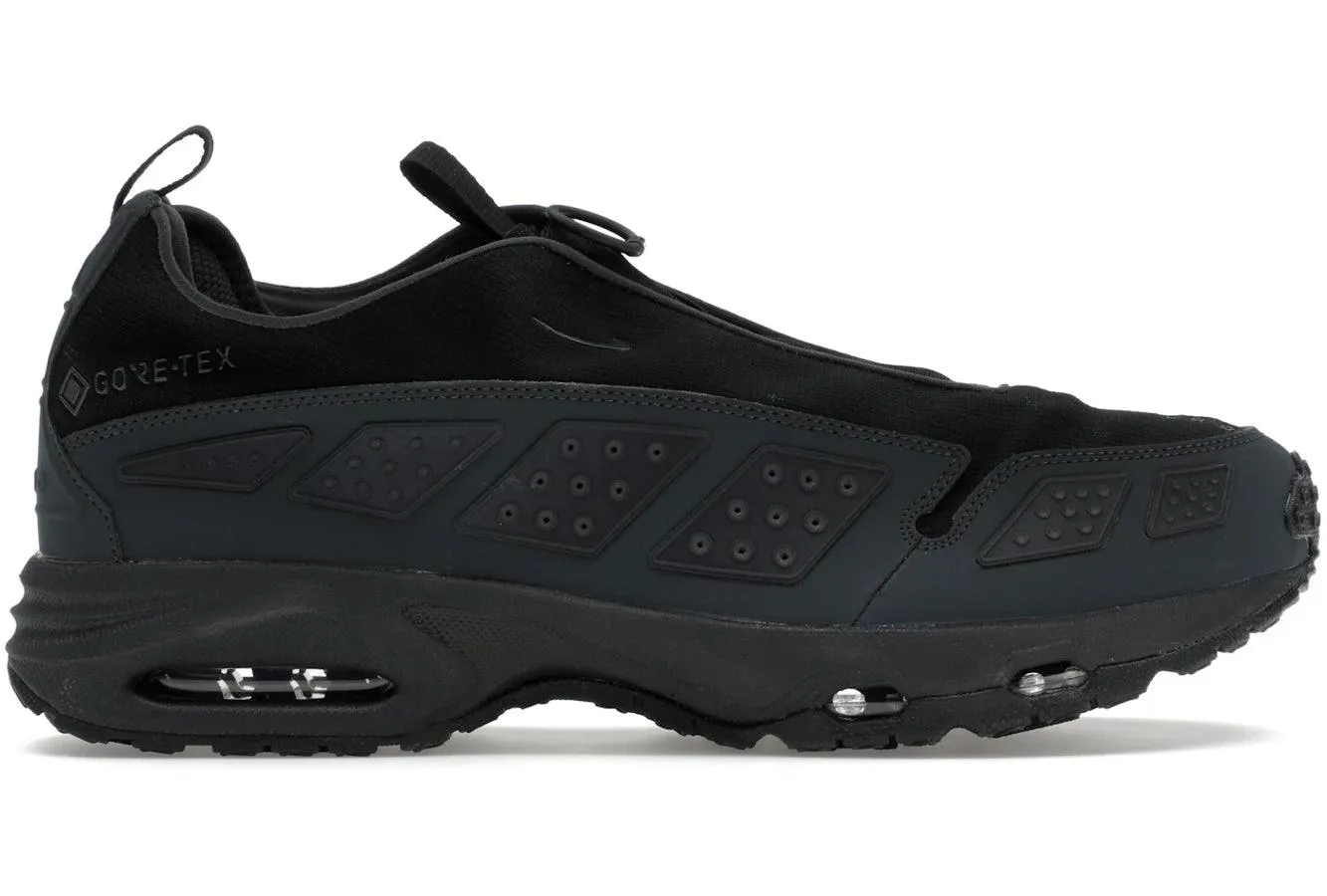Nike Air Max Sunder Gore-Tex Black Smoke Grey Nike Air Max casual shoes with visible air tech