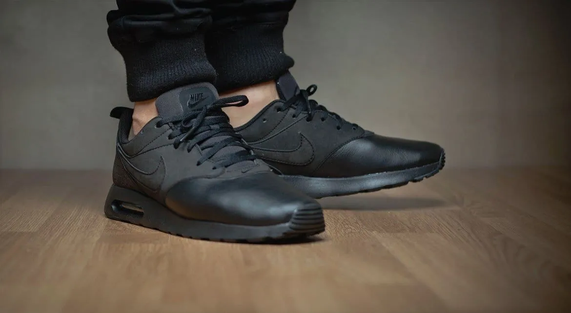 Nike Air Max Tavas Leather Black Nike Air Max cushioned sneakers
